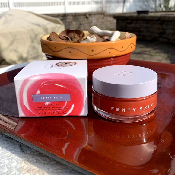 Fenty Beauty by Rihanna Cherry Dub Blah to Bright 5% AHA Face Mask - Picture 2 of 14